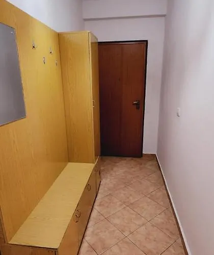 15 Apartmán Golem (Tirana)